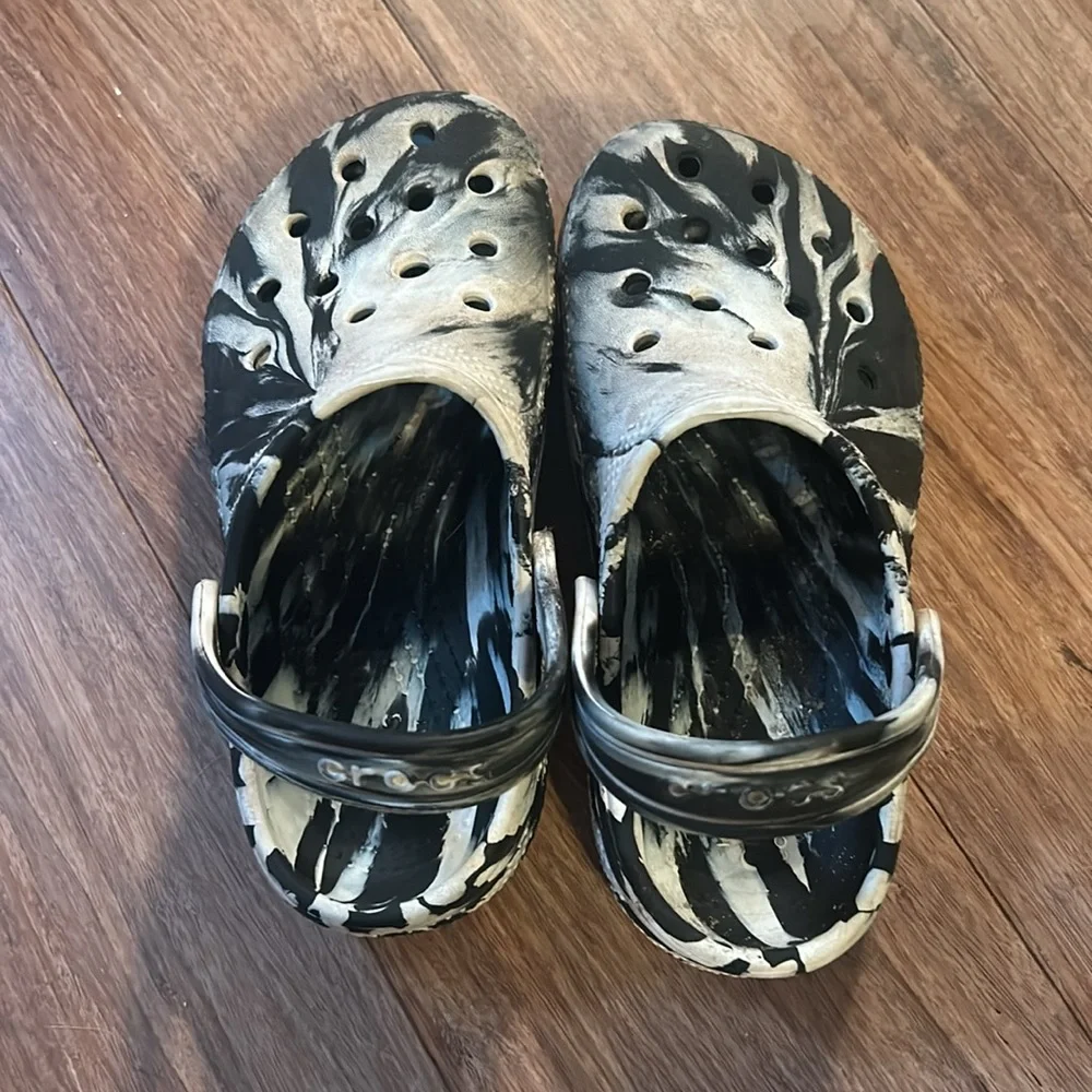 Crocs - Picture 2 of 3